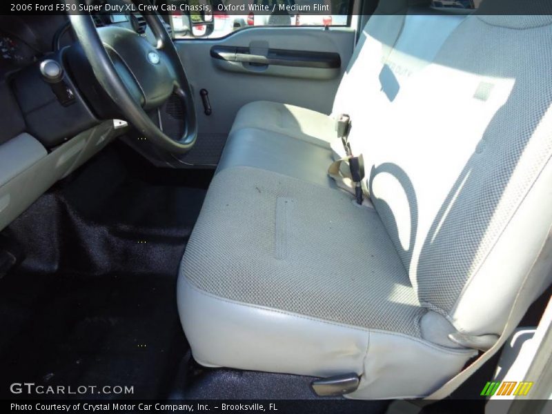  2006 F350 Super Duty XL Crew Cab Chassis Medium Flint Interior