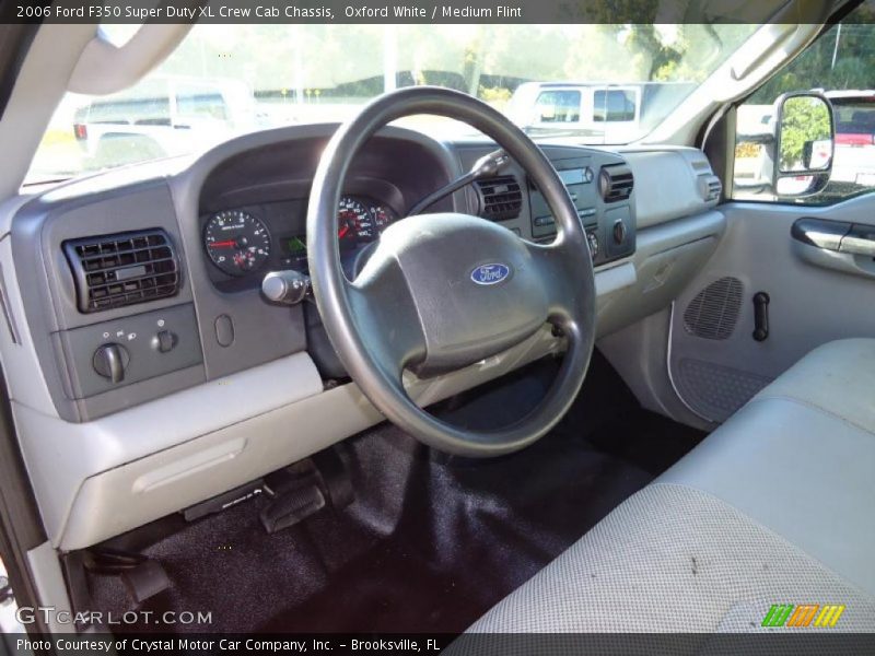 Medium Flint Interior - 2006 F350 Super Duty XL Crew Cab Chassis 