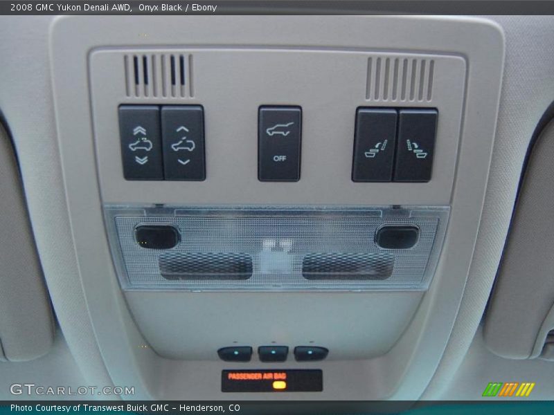 Controls of 2008 Yukon Denali AWD