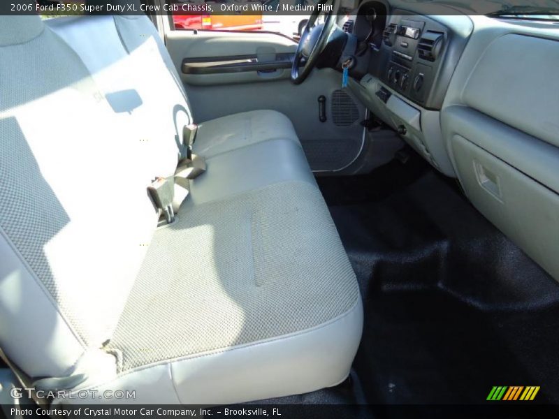 Oxford White / Medium Flint 2006 Ford F350 Super Duty XL Crew Cab Chassis