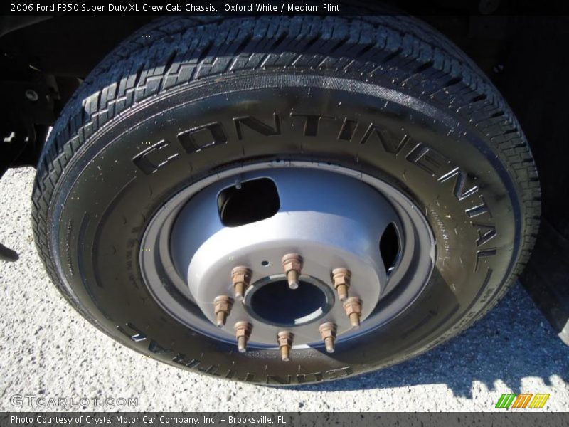  2006 F350 Super Duty XL Crew Cab Chassis Wheel