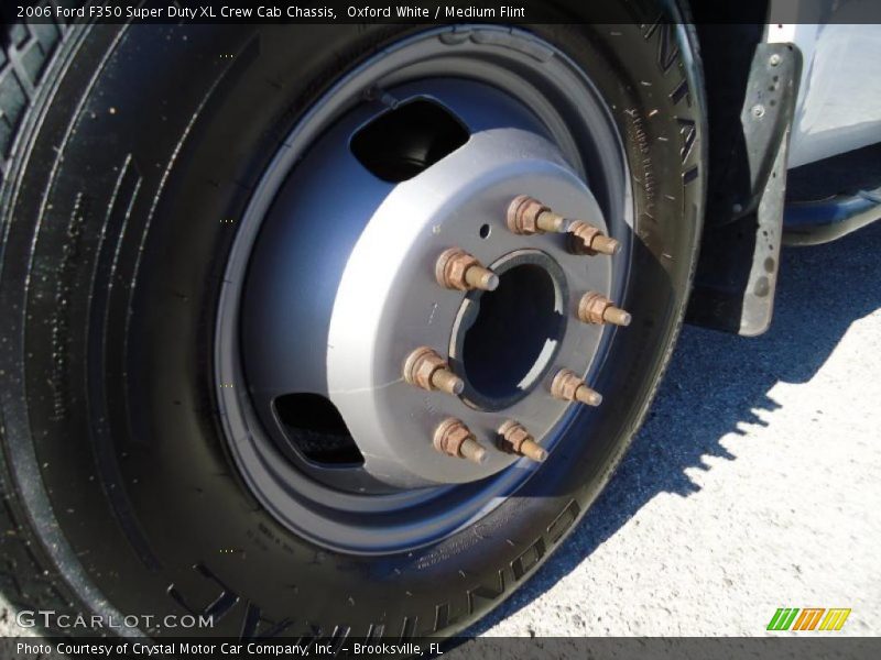  2006 F350 Super Duty XL Crew Cab Chassis Wheel