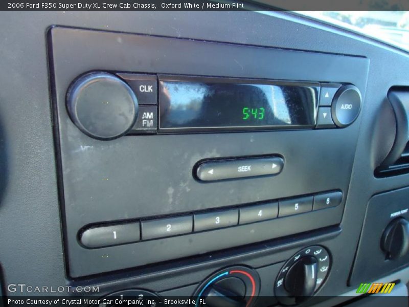 Controls of 2006 F350 Super Duty XL Crew Cab Chassis