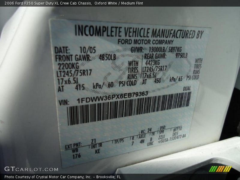 2006 F350 Super Duty XL Crew Cab Chassis Oxford White Color Code Z1