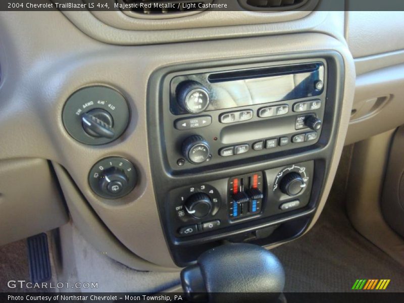 Majestic Red Metallic / Light Cashmere 2004 Chevrolet TrailBlazer LS 4x4