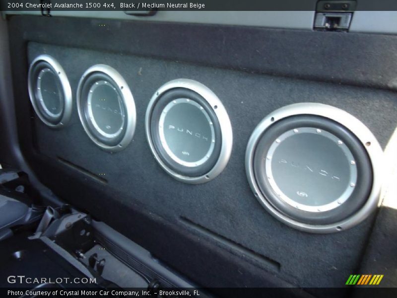Black / Medium Neutral Beige 2004 Chevrolet Avalanche 1500 4x4