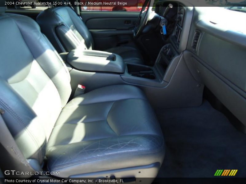 Black / Medium Neutral Beige 2004 Chevrolet Avalanche 1500 4x4