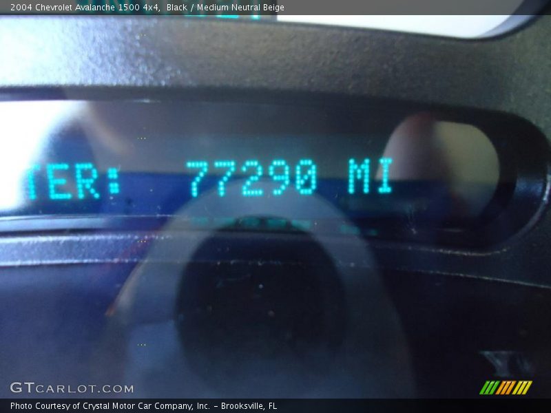 Black / Medium Neutral Beige 2004 Chevrolet Avalanche 1500 4x4