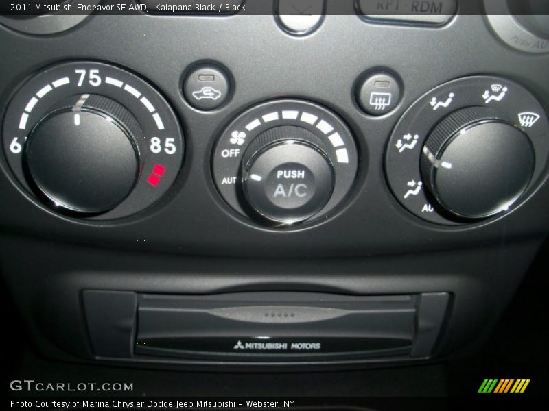 Kalapana Black / Black 2011 Mitsubishi Endeavor SE AWD
