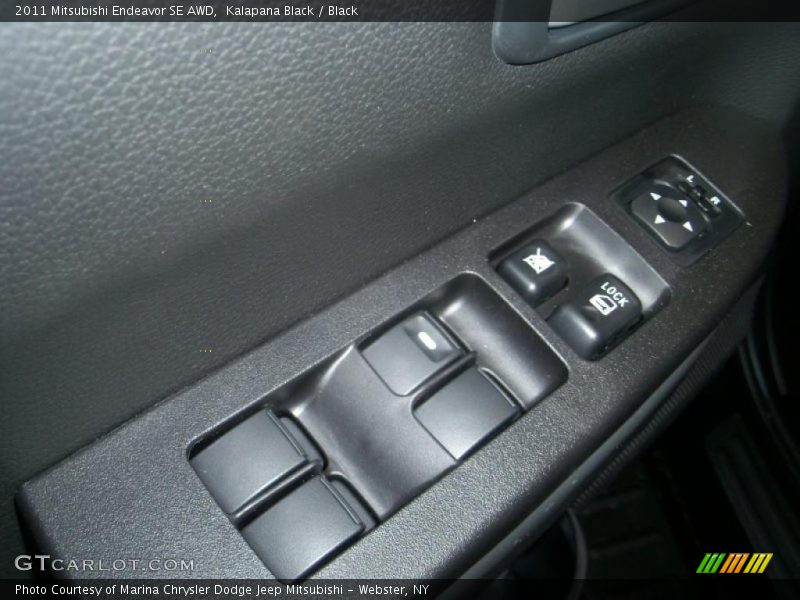 Kalapana Black / Black 2011 Mitsubishi Endeavor SE AWD