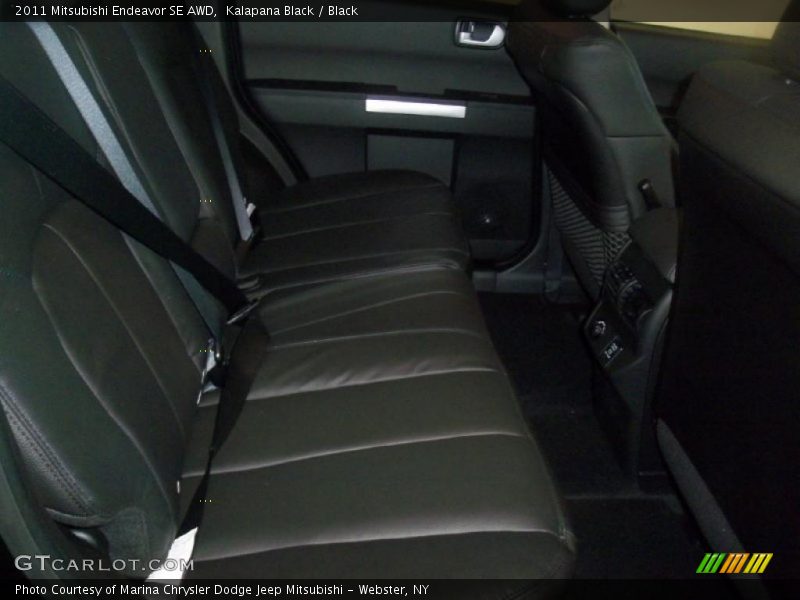 Kalapana Black / Black 2011 Mitsubishi Endeavor SE AWD
