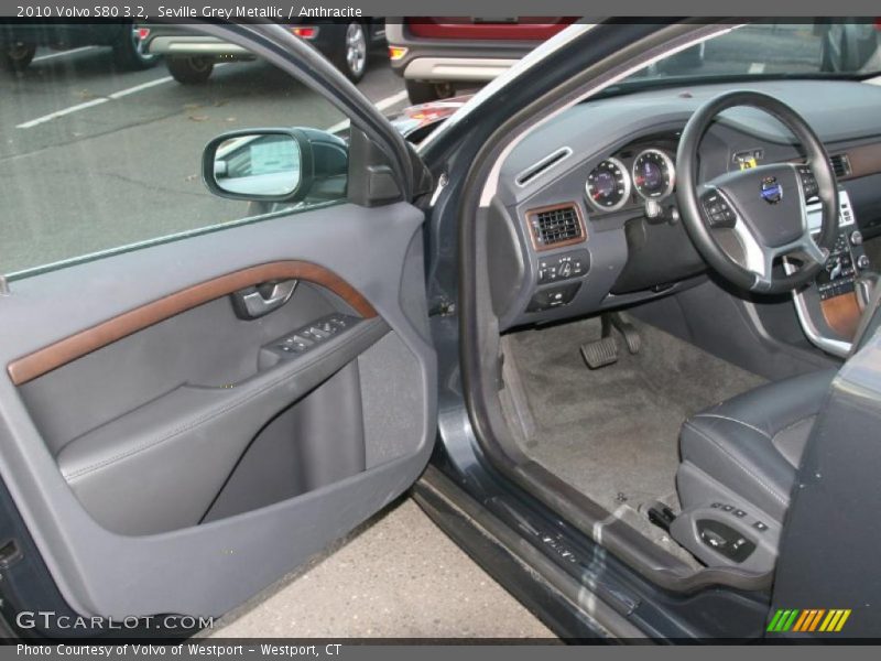 2010 S80 3.2 Anthracite Interior