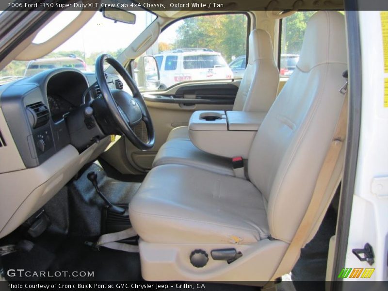  2006 F350 Super Duty XLT Crew Cab 4x4 Chassis Tan Interior