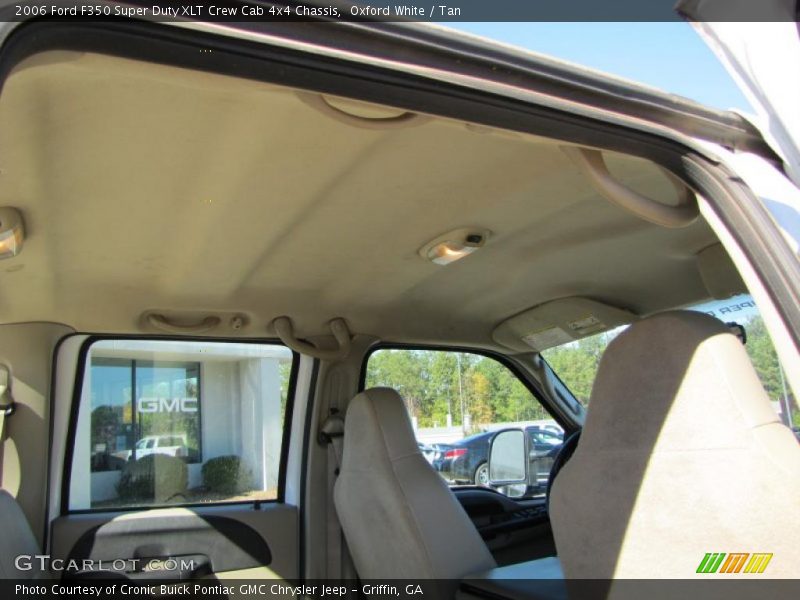  2006 F350 Super Duty XLT Crew Cab 4x4 Chassis Tan Interior