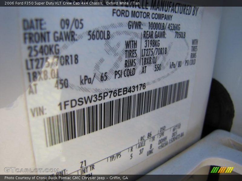 2006 F350 Super Duty XLT Crew Cab 4x4 Chassis Oxford White Color Code Z1