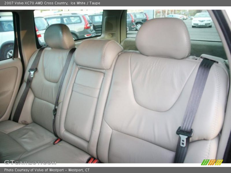 Ice White / Taupe 2007 Volvo XC70 AWD Cross Country