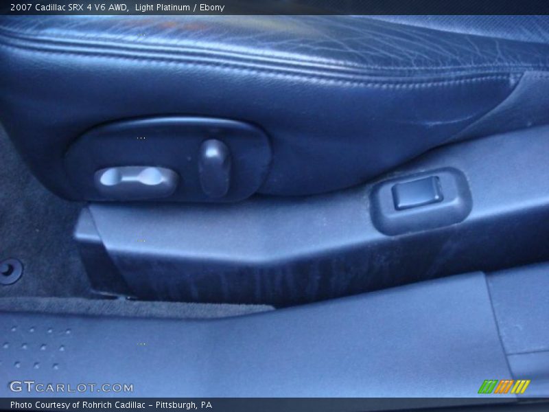 Light Platinum / Ebony 2007 Cadillac SRX 4 V6 AWD