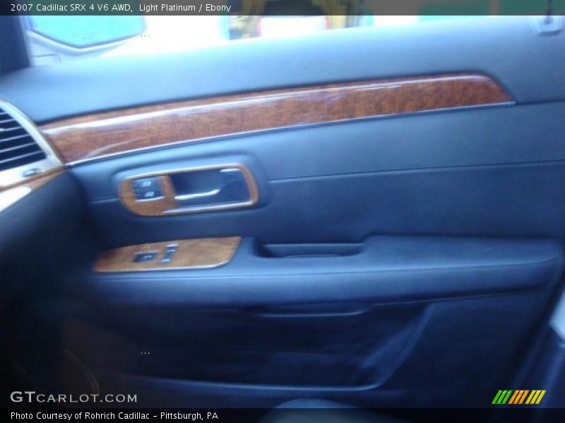 Light Platinum / Ebony 2007 Cadillac SRX 4 V6 AWD