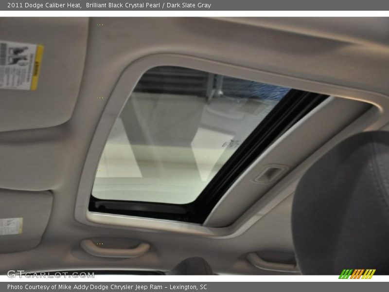 Sunroof of 2011 Caliber Heat