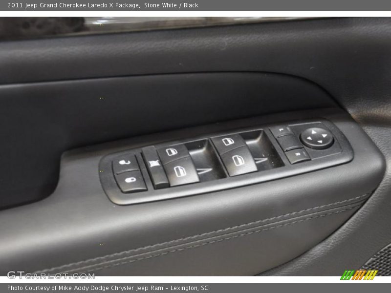 Stone White / Black 2011 Jeep Grand Cherokee Laredo X Package