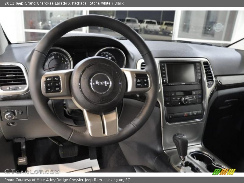 Dashboard of 2011 Grand Cherokee Laredo X Package
