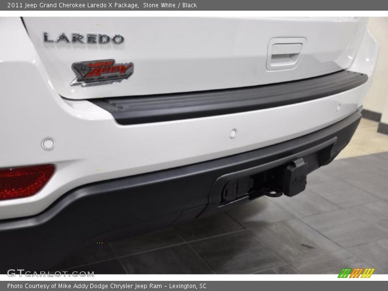 Stone White / Black 2011 Jeep Grand Cherokee Laredo X Package