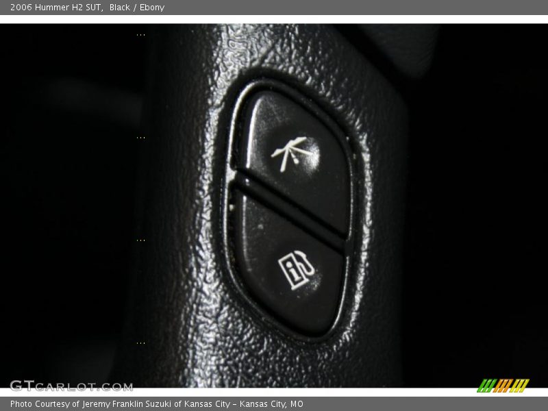 Black / Ebony 2006 Hummer H2 SUT