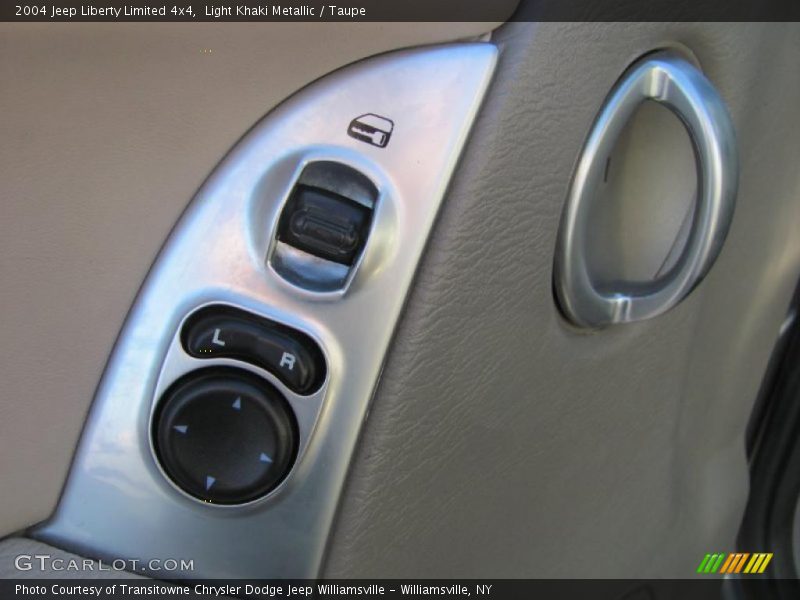 Light Khaki Metallic / Taupe 2004 Jeep Liberty Limited 4x4