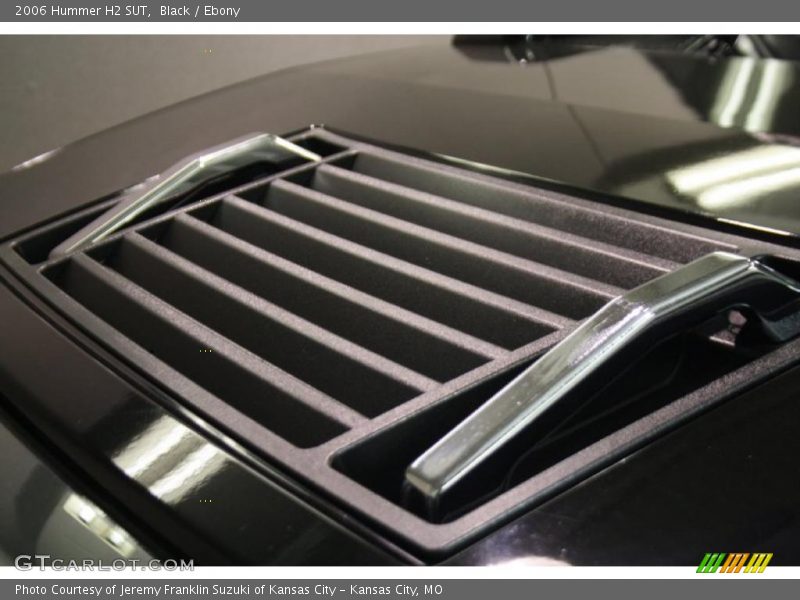 Black / Ebony 2006 Hummer H2 SUT
