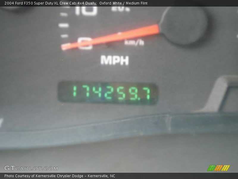Oxford White / Medium Flint 2004 Ford F350 Super Duty XL Crew Cab 4x4 Dually