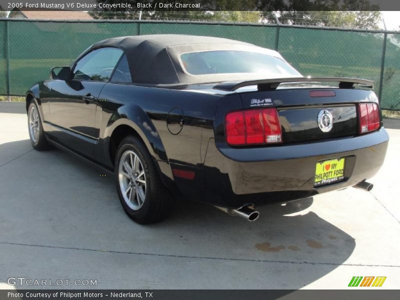 Black / Dark Charcoal 2005 Ford Mustang V6 Deluxe Convertible