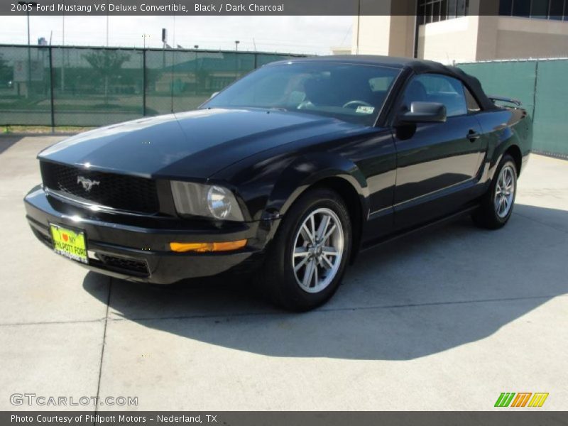 Black / Dark Charcoal 2005 Ford Mustang V6 Deluxe Convertible