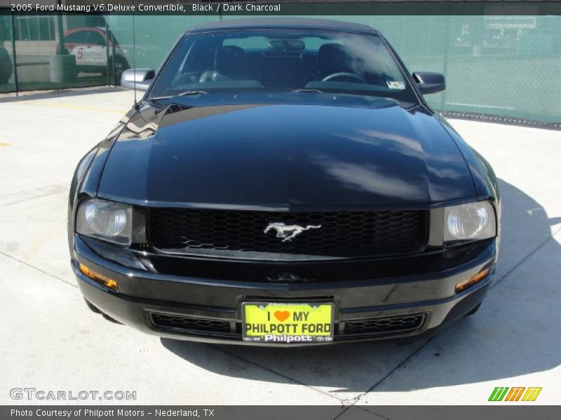 Black / Dark Charcoal 2005 Ford Mustang V6 Deluxe Convertible