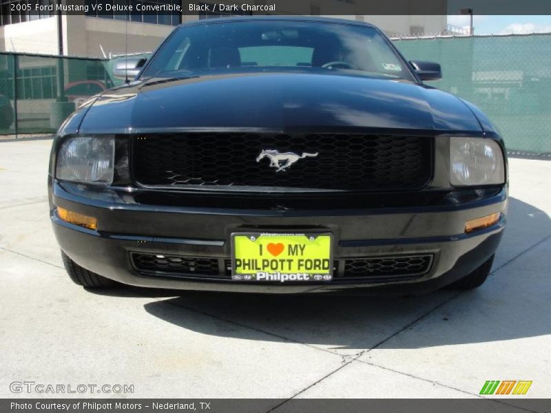 Black / Dark Charcoal 2005 Ford Mustang V6 Deluxe Convertible