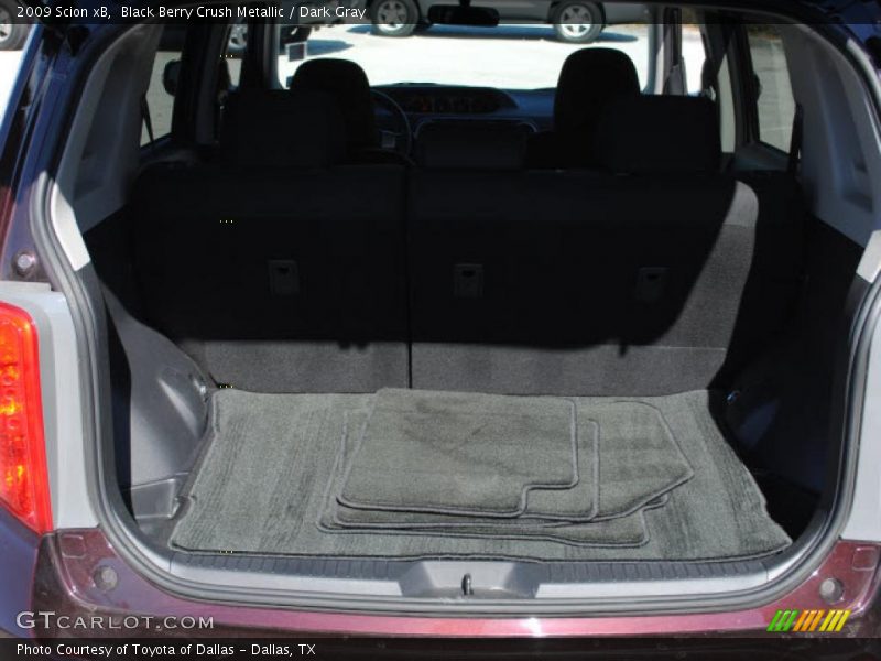  2009 xB  Trunk