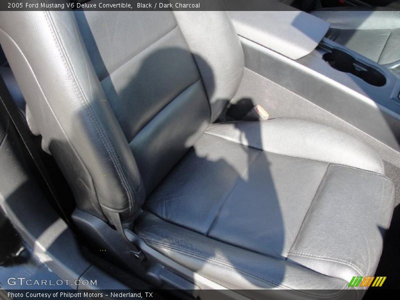 Black / Dark Charcoal 2005 Ford Mustang V6 Deluxe Convertible