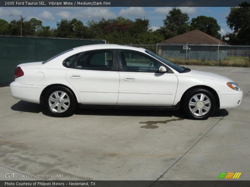  2005 Taurus SEL Vibrant White