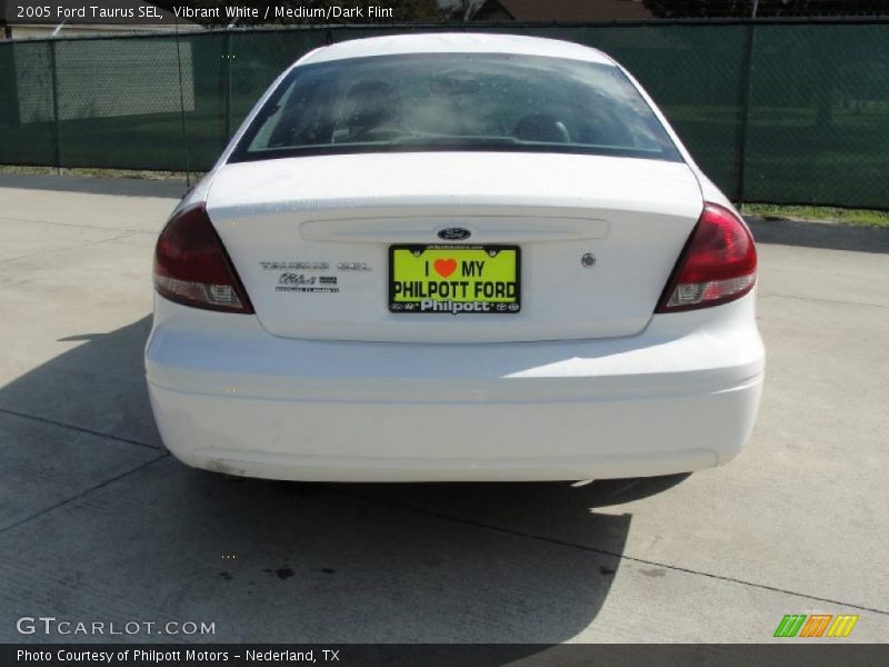 Vibrant White / Medium/Dark Flint 2005 Ford Taurus SEL