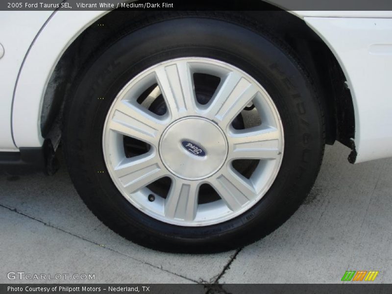 2005 Taurus SEL Wheel