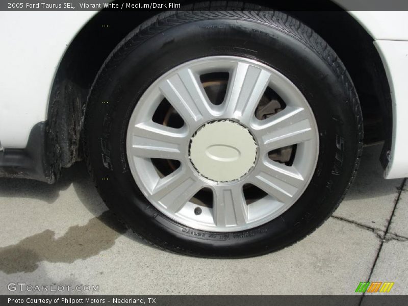  2005 Taurus SEL Wheel