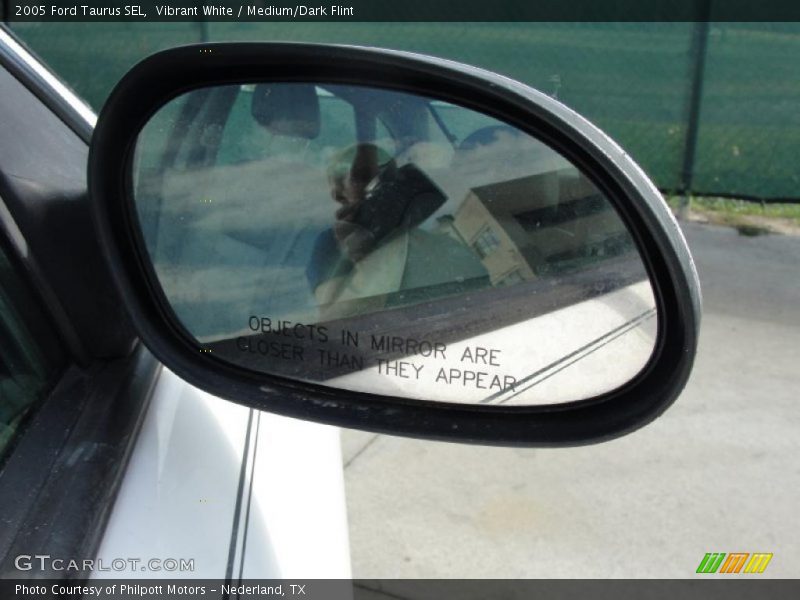 Vibrant White / Medium/Dark Flint 2005 Ford Taurus SEL