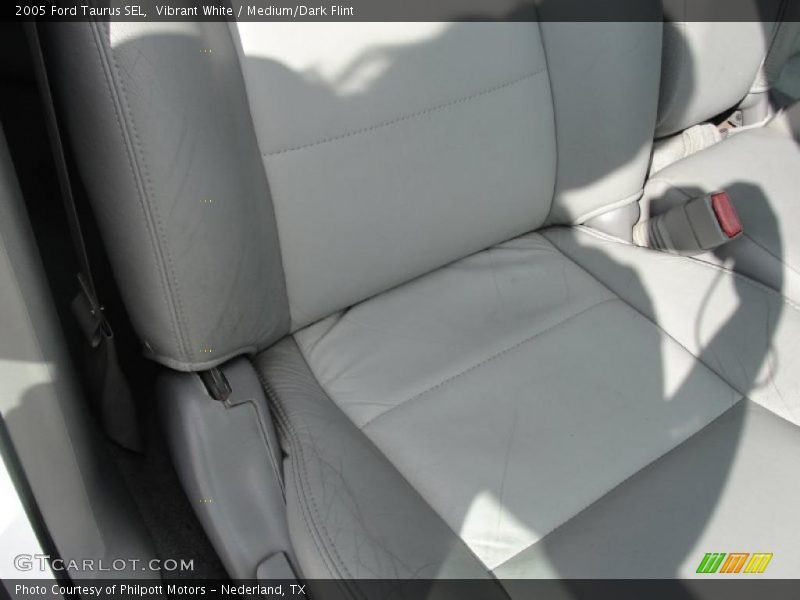 Vibrant White / Medium/Dark Flint 2005 Ford Taurus SEL