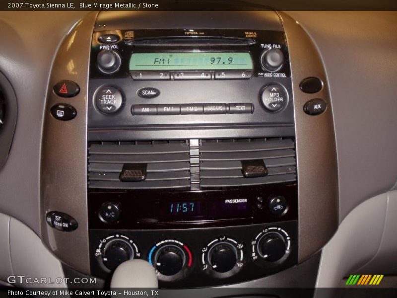 Controls of 2007 Sienna LE