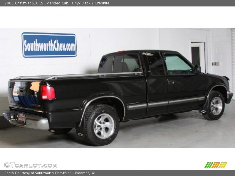 Onyx Black / Graphite 2001 Chevrolet S10 LS Extended Cab