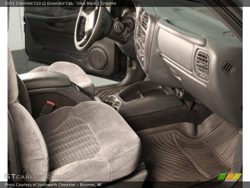 Onyx Black / Graphite 2001 Chevrolet S10 LS Extended Cab