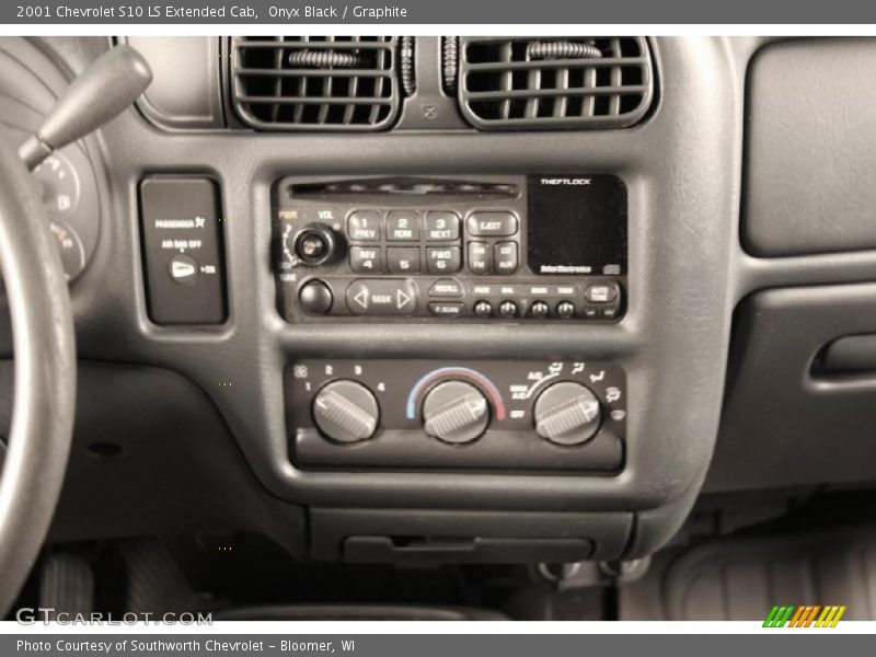 Controls of 2001 S10 LS Extended Cab