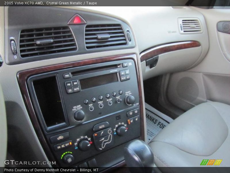 Crystal Green Metallic / Taupe 2005 Volvo XC70 AWD