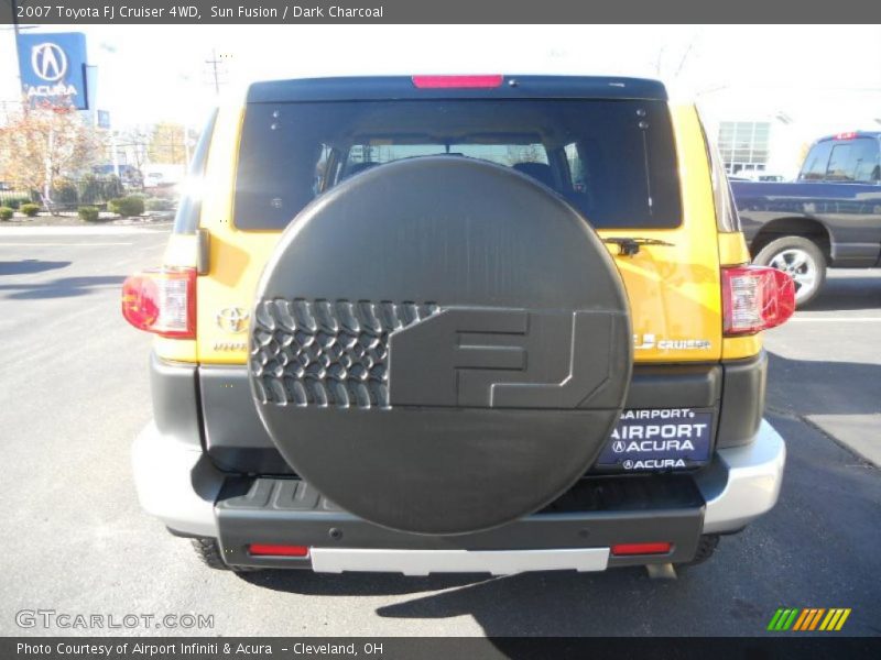 Sun Fusion / Dark Charcoal 2007 Toyota FJ Cruiser 4WD