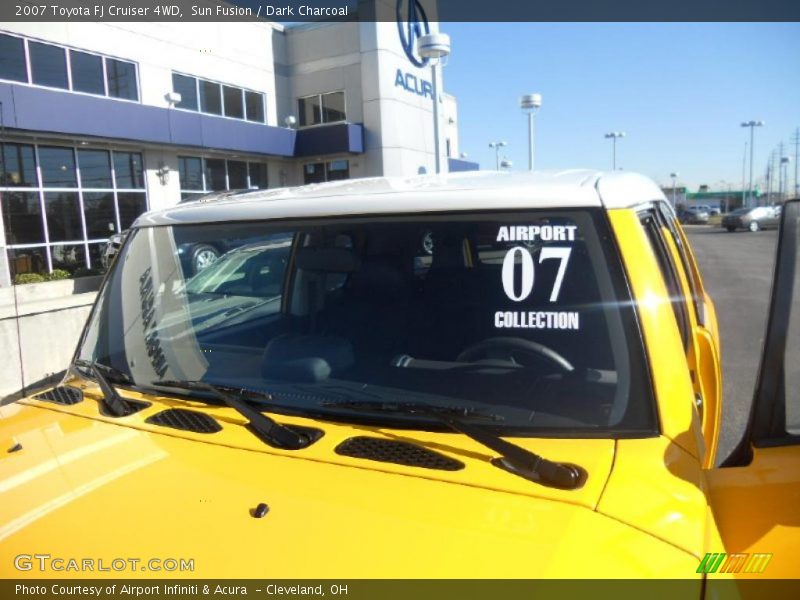 Sun Fusion / Dark Charcoal 2007 Toyota FJ Cruiser 4WD