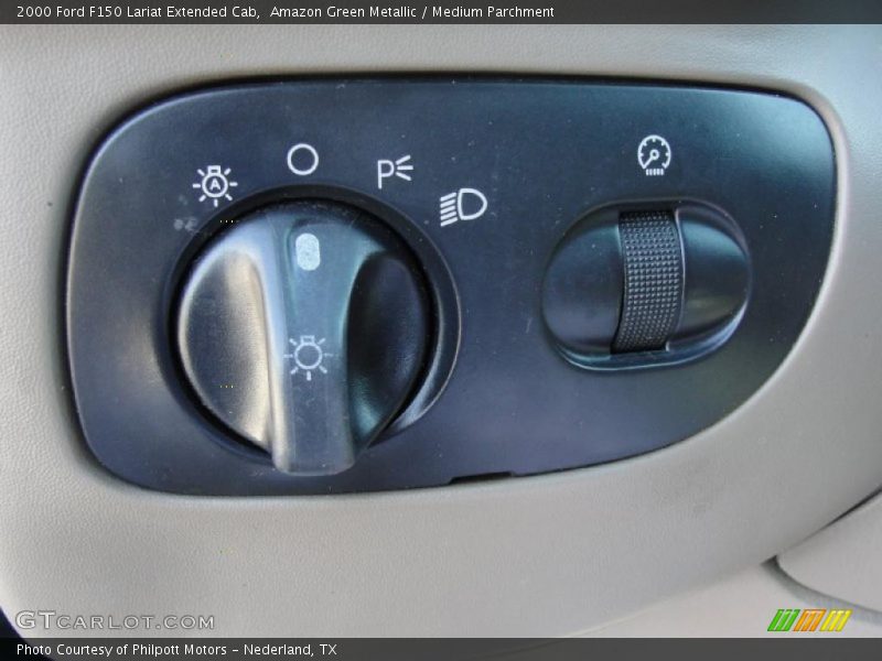 Controls of 2000 F150 Lariat Extended Cab